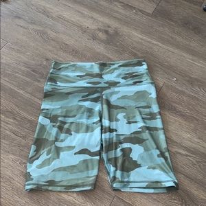 American Eagle biker shorts